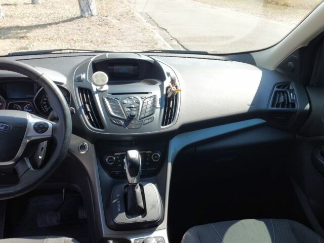 Белый Форд Куга, объемом двигателя 2 л и пробегом 303 тыс. км за 14000 $, фото 6 на Automoto.ua