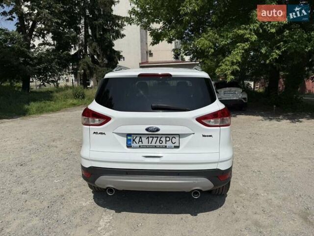 Белый Форд Куга, объемом двигателя 2 л и пробегом 130 тыс. км за 12990 $, фото 3 на Automoto.ua