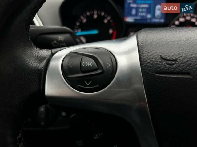 Белый Форд Куга, объемом двигателя 2 л и пробегом 211 тыс. км за 12990 $, фото 12 на Automoto.ua