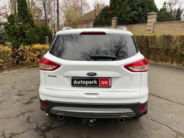 Белый Форд Куга, объемом двигателя 2 л и пробегом 211 тыс. км за 12990 $, фото 5 на Automoto.ua