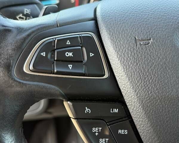 Білий Форд Куга, об'ємом двигуна 2 л та пробігом 98 тис. км за 18500 $, фото 18 на Automoto.ua