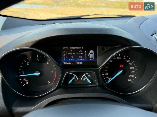 Білий Форд Куга, об'ємом двигуна 2 л та пробігом 98 тис. км за 18500 $, фото 14 на Automoto.ua