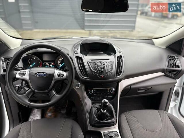 Білий Форд Куга, об'ємом двигуна 2 л та пробігом 291 тис. км за 9950 $, фото 30 на Automoto.ua