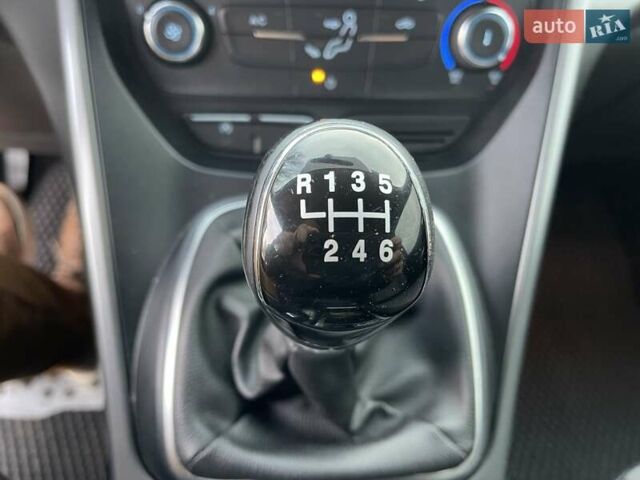 Белый Форд Куга, объемом двигателя 1.5 л и пробегом 205 тыс. км за 12700 $, фото 18 на Automoto.ua