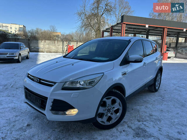 Белый Форд Куга, объемом двигателя 2 л и пробегом 154 тыс. км за 13500 $, фото 1 на Automoto.ua