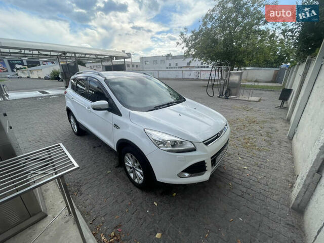 Белый Форд Куга, объемом двигателя 2 л и пробегом 102 тыс. км за 17800 $, фото 2 на Automoto.ua