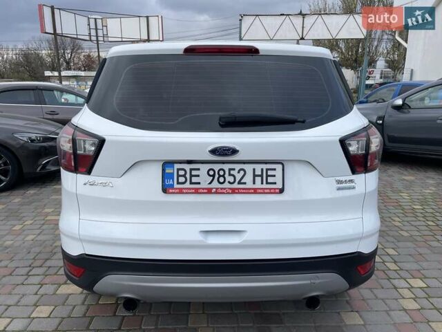 Белый Форд Куга, объемом двигателя 1.5 л и пробегом 205 тыс. км за 12700 $, фото 4 на Automoto.ua