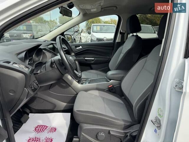 Белый Форд Куга, объемом двигателя 2 л и пробегом 98 тыс. км за 17900 $, фото 13 на Automoto.ua