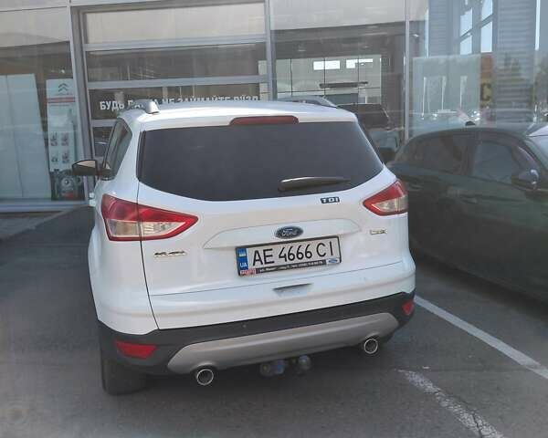 Білий Форд Куга, об'ємом двигуна 2 л та пробігом 208 тис. км за 15000 $, фото 1 на Automoto.ua