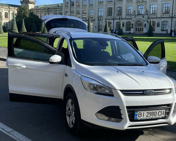 Белый Форд Куга, объемом двигателя 2 л и пробегом 119 тыс. км за 17300 $, фото 19 на Automoto.ua
