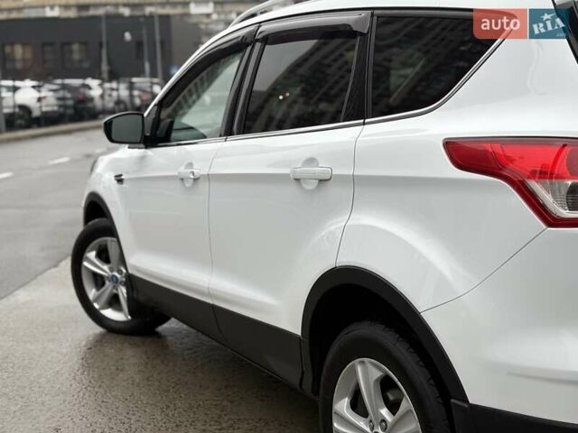Білий Форд Куга, об'ємом двигуна 2 л та пробігом 291 тис. км за 9950 $, фото 24 на Automoto.ua