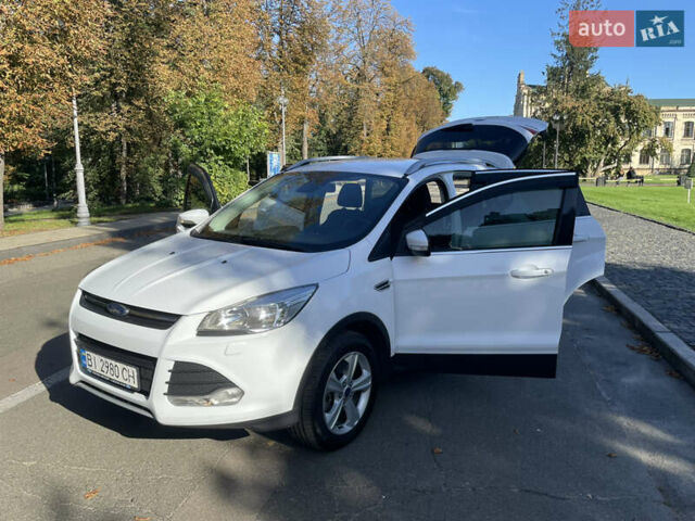 Белый Форд Куга, объемом двигателя 2 л и пробегом 119 тыс. км за 17300 $, фото 21 на Automoto.ua