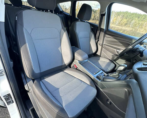 Белый Форд Куга, объемом двигателя 2 л и пробегом 155 тыс. км за 15700 $, фото 50 на Automoto.ua