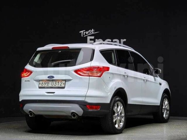 Белый Форд Куга, объемом двигателя 2 л и пробегом 122 тыс. км за 11300 $, фото 1 на Automoto.ua