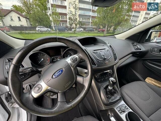 Білий Форд Куга, об'ємом двигуна 2 л та пробігом 86 тис. км за 16500 $, фото 26 на Automoto.ua