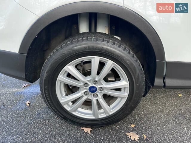 Белый Форд Куга, объемом двигателя 2 л и пробегом 155 тыс. км за 15700 $, фото 14 на Automoto.ua