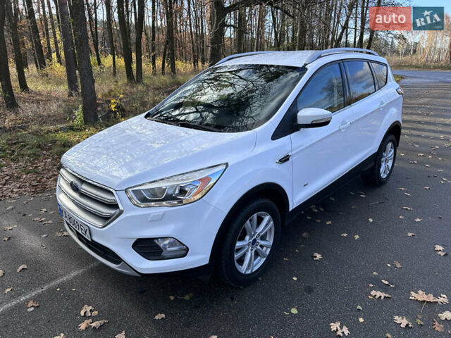 Белый Форд Куга, объемом двигателя 2 л и пробегом 155 тыс. км за 15700 $, фото 10 на Automoto.ua