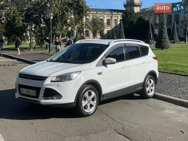 Белый Форд Куга, объемом двигателя 2 л и пробегом 119 тыс. км за 17300 $, фото 5 на Automoto.ua