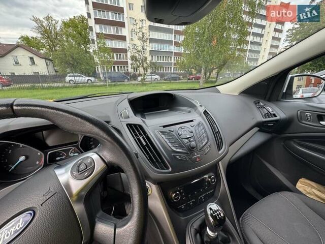 Білий Форд Куга, об'ємом двигуна 2 л та пробігом 86 тис. км за 16500 $, фото 24 на Automoto.ua