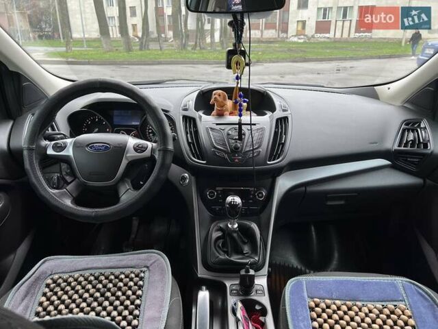 Білий Форд Куга, об'ємом двигуна 2 л та пробігом 64 тис. км за 16800 $, фото 8 на Automoto.ua
