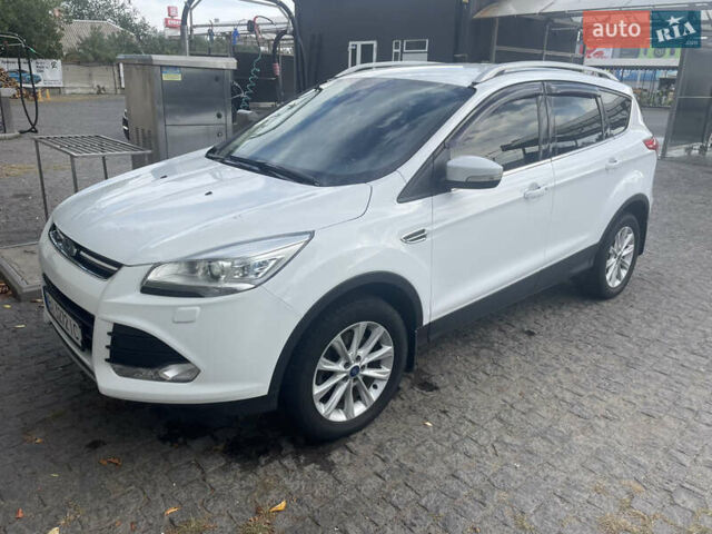 Белый Форд Куга, объемом двигателя 2 л и пробегом 102 тыс. км за 17800 $, фото 4 на Automoto.ua