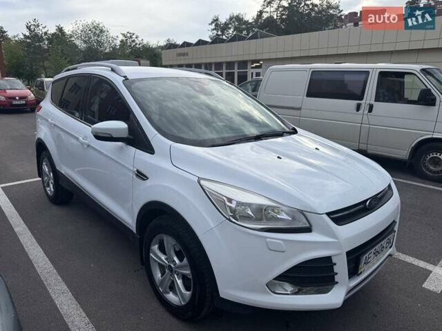 Білий Форд Куга, об'ємом двигуна 2 л та пробігом 86 тис. км за 16500 $, фото 7 на Automoto.ua