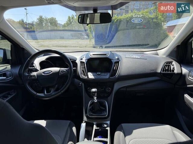 Белый Форд Куга, объемом двигателя 1.5 л и пробегом 91 тыс. км за 12500 $, фото 17 на Automoto.ua