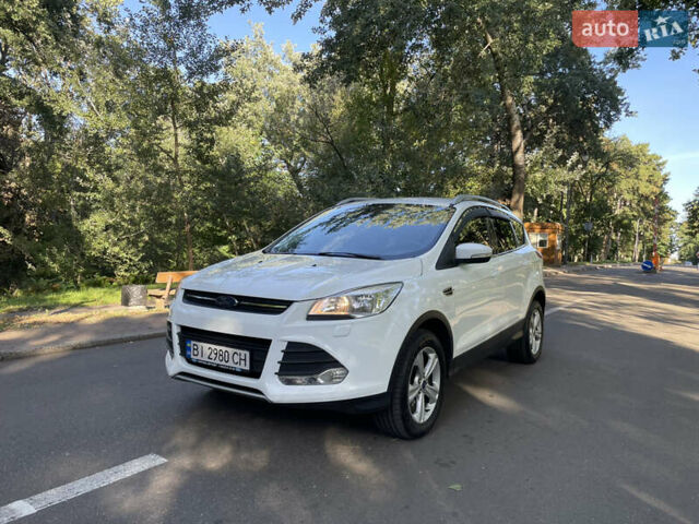 Белый Форд Куга, объемом двигателя 2 л и пробегом 119 тыс. км за 17300 $, фото 41 на Automoto.ua