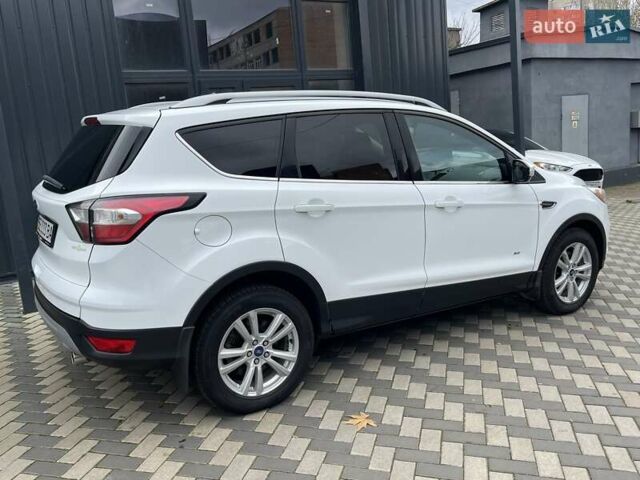 Белый Форд Куга, объемом двигателя 2 л и пробегом 133 тыс. км за 16900 $, фото 6 на Automoto.ua