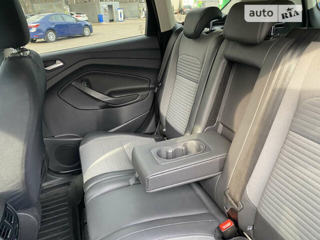 Белый Форд Куга, объемом двигателя 2 л и пробегом 185 тыс. км за 16000 $, фото 15 на Automoto.ua