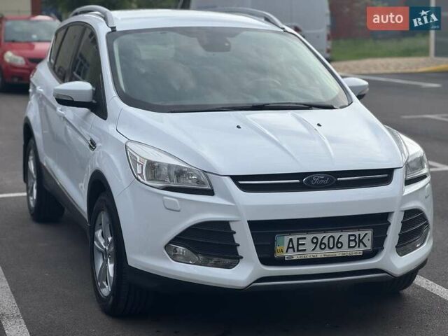 Білий Форд Куга, об'ємом двигуна 2 л та пробігом 86 тис. км за 16500 $, фото 5 на Automoto.ua