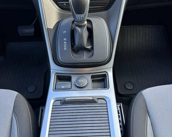 Белый Форд Куга, объемом двигателя 2 л и пробегом 155 тыс. км за 15700 $, фото 42 на Automoto.ua