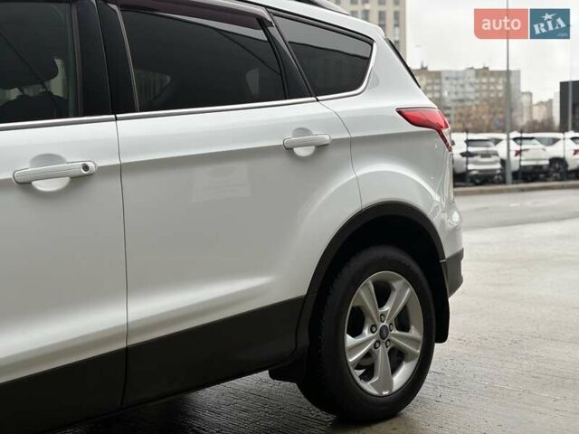 Білий Форд Куга, об'ємом двигуна 2 л та пробігом 291 тис. км за 9950 $, фото 25 на Automoto.ua
