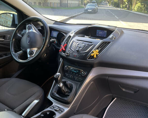 Белый Форд Куга, объемом двигателя 2 л и пробегом 119 тыс. км за 17300 $, фото 45 на Automoto.ua