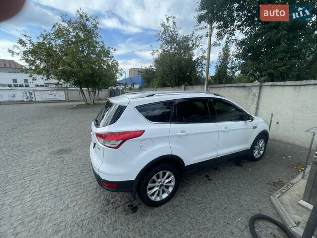 Белый Форд Куга, объемом двигателя 2 л и пробегом 102 тыс. км за 17800 $, фото 1 на Automoto.ua