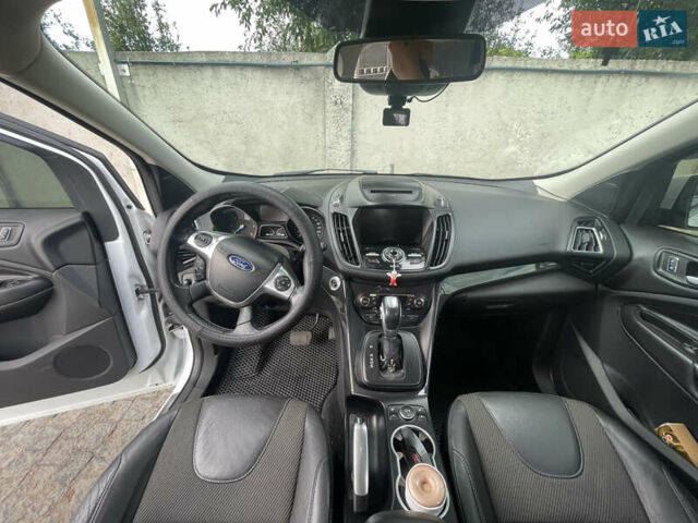 Белый Форд Куга, объемом двигателя 2 л и пробегом 102 тыс. км за 17800 $, фото 22 на Automoto.ua