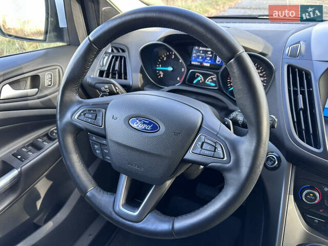 Белый Форд Куга, объемом двигателя 2 л и пробегом 155 тыс. км за 15700 $, фото 40 на Automoto.ua