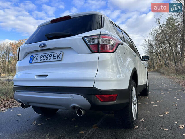 Белый Форд Куга, объемом двигателя 2 л и пробегом 155 тыс. км за 15700 $, фото 17 на Automoto.ua