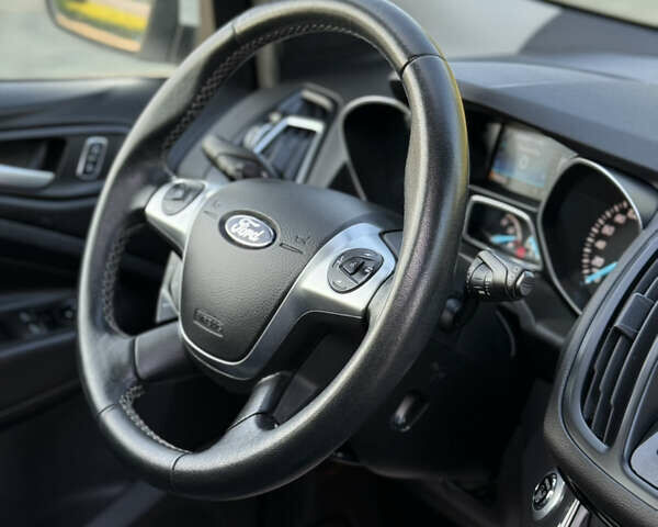 Белый Форд Куга, объемом двигателя 2 л и пробегом 209 тыс. км за 16200 $, фото 69 на Automoto.ua