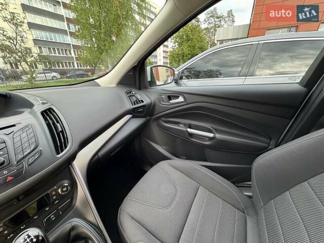 Білий Форд Куга, об'ємом двигуна 2 л та пробігом 86 тис. км за 16500 $, фото 21 на Automoto.ua