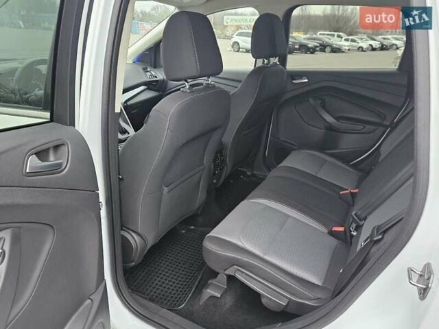 Белый Форд Куга, объемом двигателя 2 л и пробегом 98 тыс. км за 15900 $, фото 20 на Automoto.ua