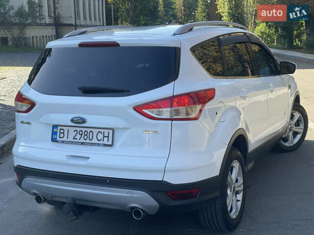 Белый Форд Куга, объемом двигателя 2 л и пробегом 119 тыс. км за 17300 $, фото 25 на Automoto.ua