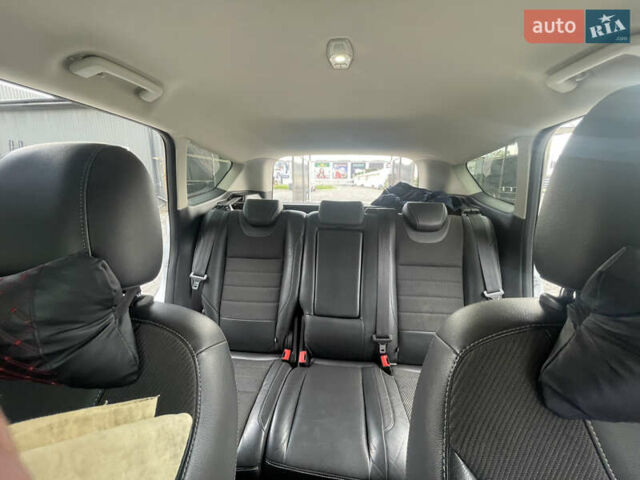 Белый Форд Куга, объемом двигателя 2 л и пробегом 102 тыс. км за 17800 $, фото 28 на Automoto.ua