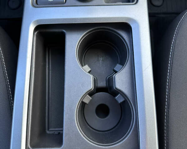 Белый Форд Куга, объемом двигателя 2 л и пробегом 155 тыс. км за 15700 $, фото 43 на Automoto.ua