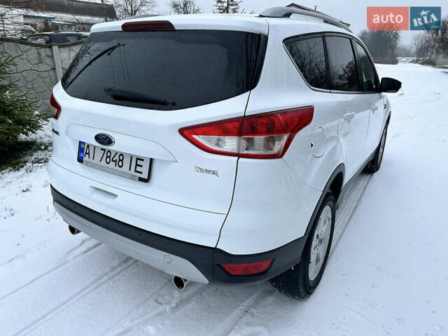 Белый Форд Куга, объемом двигателя 2 л и пробегом 305 тыс. км за 9999 $, фото 11 на Automoto.ua