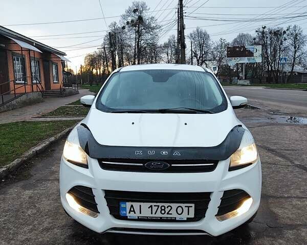 Белый Форд Куга, объемом двигателя 1.5 л и пробегом 255 тыс. км за 11900 $, фото 6 на Automoto.ua