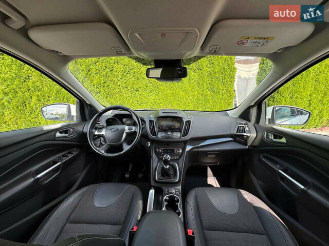 Белый Форд Куга, объемом двигателя 2 л и пробегом 289 тыс. км за 14500 $, фото 4 на Automoto.ua