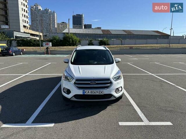 Белый Форд Куга, объемом двигателя 2 л и пробегом 155 тыс. км за 16300 $, фото 10 на Automoto.ua