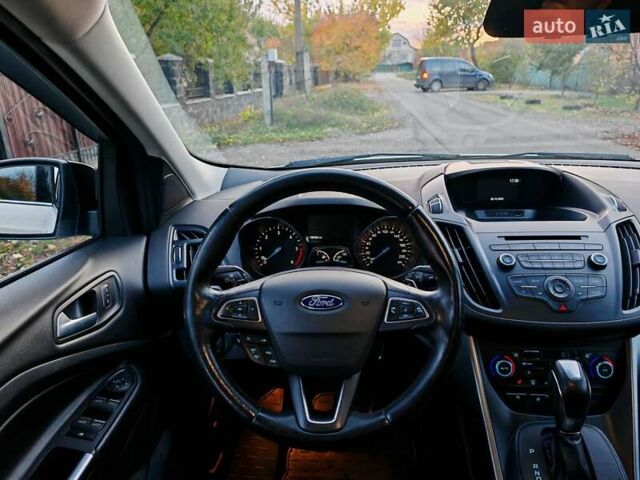 Белый Форд Куга, объемом двигателя 2 л и пробегом 181 тыс. км за 15700 $, фото 10 на Automoto.ua