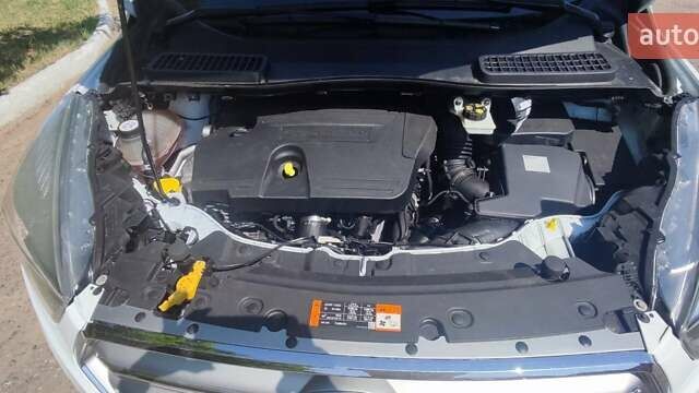 Белый Форд Куга, объемом двигателя 2 л и пробегом 178 тыс. км за 17000 $, фото 6 на Automoto.ua